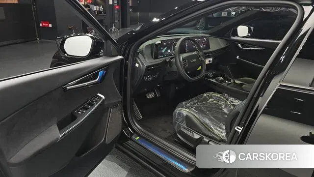 Kia EV6 2023 Черный из Кореи, фото 2