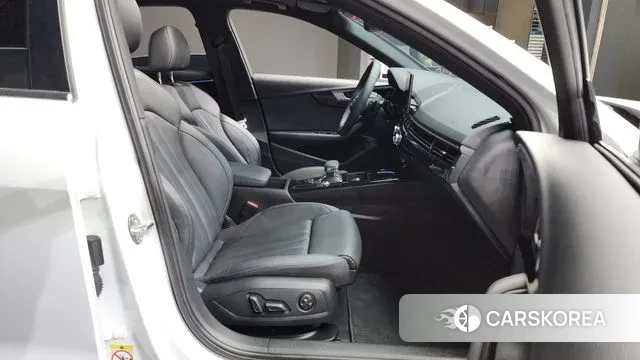 Audi A4 (B9) 2021 Белый из Кореи, фото 2