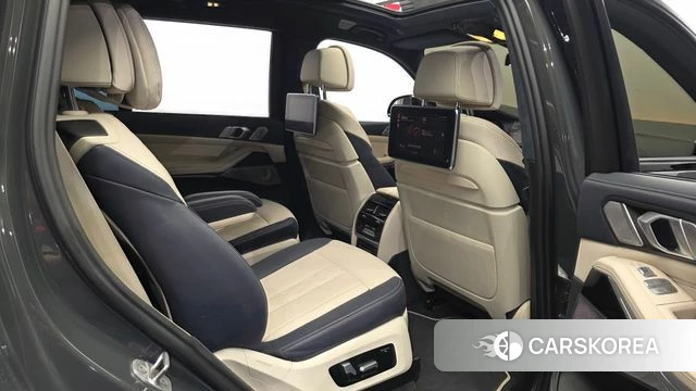 BMW X7 (G07) 2022 Серый из Кореи, фото 2