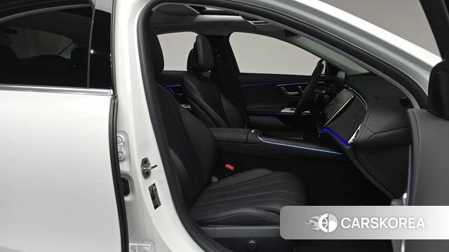 Mercedes-Benz E-Class W214 2026 Белый из Кореи, фото 2