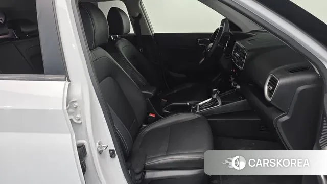 Hyundai Venue 2021 Белый из Кореи, фото 2