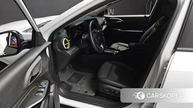 Chevrolet (GM Daewoo) Trax Crossover 2024 Белый из Кореи, фото 2