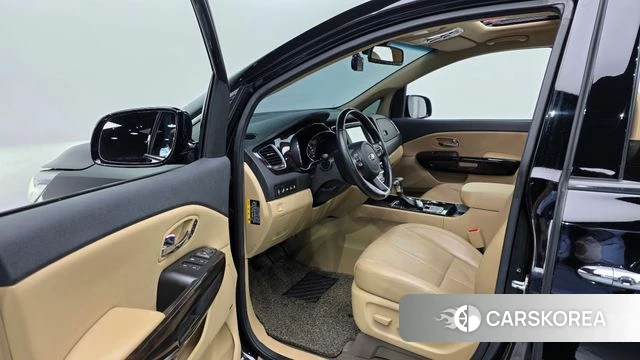 Kia The New Carnival 2018 Черный из Кореи, фото 2