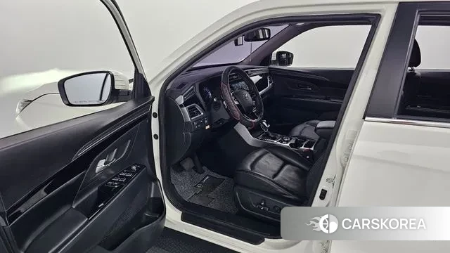 Ssangyong Beautiful Korando 2022 Белый из Кореи, фото 2