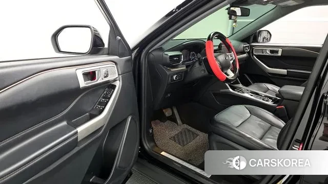 Ford Explorer 6th Generation 2022 Черный из Кореи, фото 2