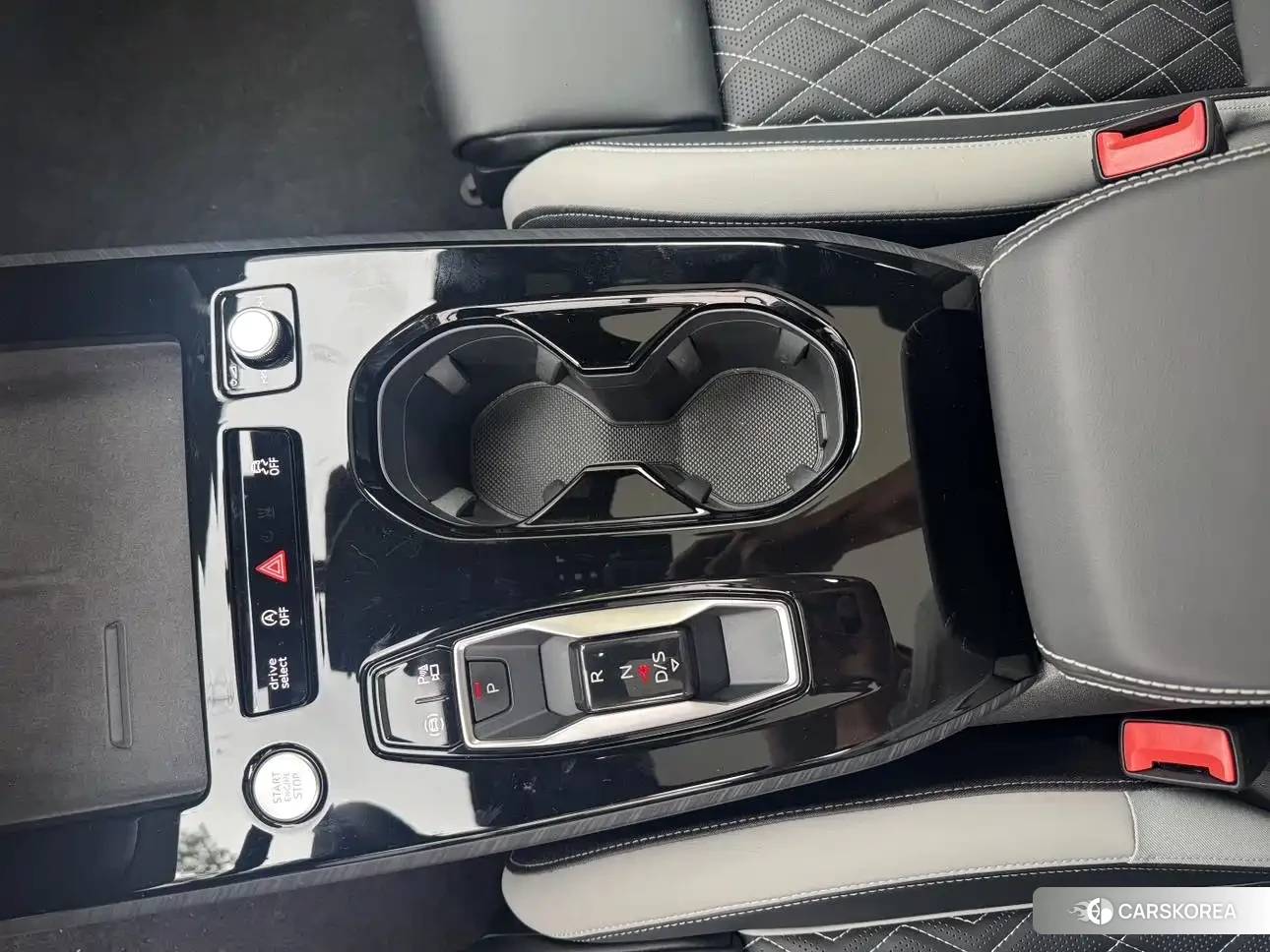 Audi A5L 2025 Silver/gray из Китая, фото 2
