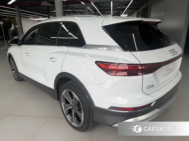 Audi Q5 e-tron 2025 Белый из Китая, фото 2