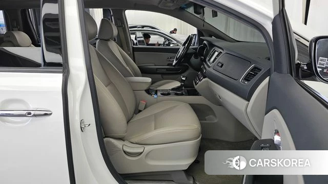 Kia The New Carnival 2019 Белый из Кореи, фото 2