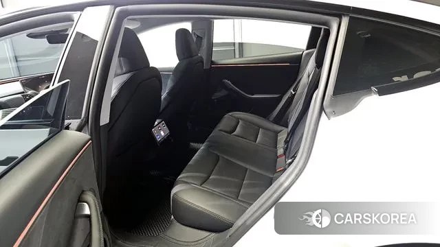 Tesla Model 3 2025 Белый из Кореи, фото 2