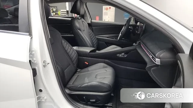 Hyundai The New Avante (CN7) 2024 Белый из Кореи, фото 2