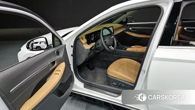 Hyundai Sonata D Edge Hybrid (DN8) 2024 Белый из Кореи, фото 2