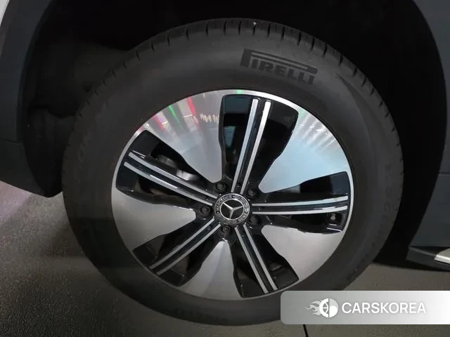 Mercedes-Benz EQA H243 2022 Белый из Кореи, фото 2