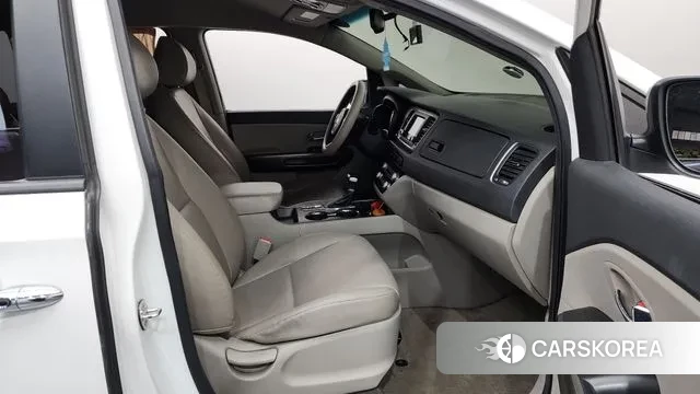 Kia The New Carnival 2019 Белый из Кореи, фото 2