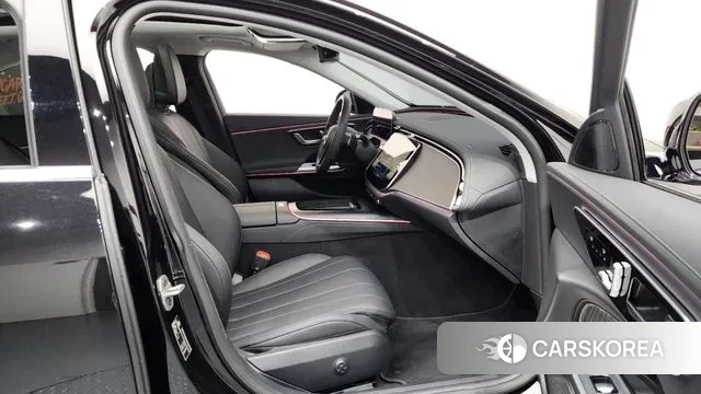 Mercedes-Benz E-Class W214 2024 Черный из Кореи, фото 2