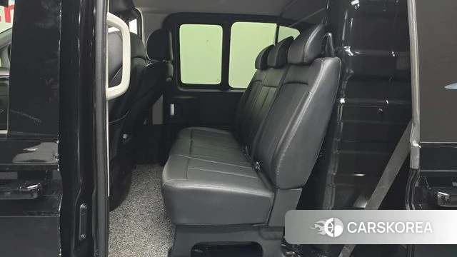 Hyundai Staria 2023 Черный из Кореи, фото 2