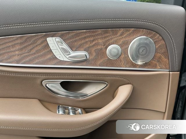 Mercedes-Benz E-class 2021 Черный из Китая, фото 2