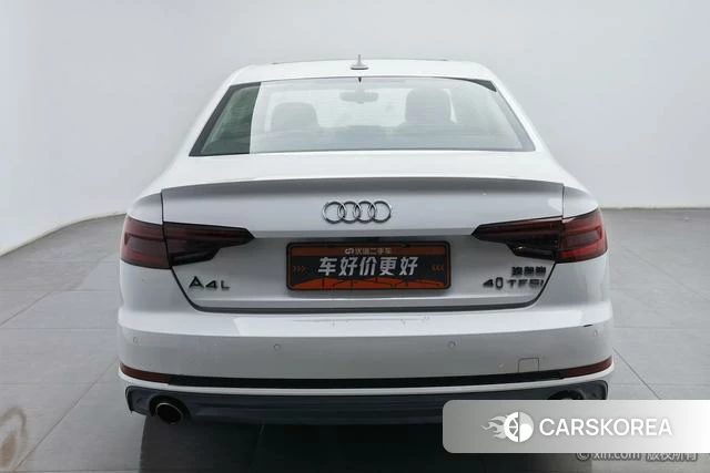 Audi A4L 2019 Белый из Китая