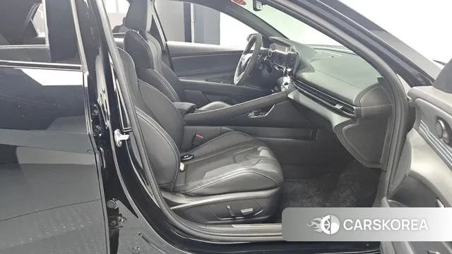 Hyundai The New Avante (CN7) 2023 Черный из Кореи, фото 2