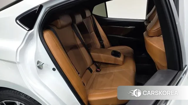 Toyota Camry (XV80) 2025 Белый из Кореи, фото 2