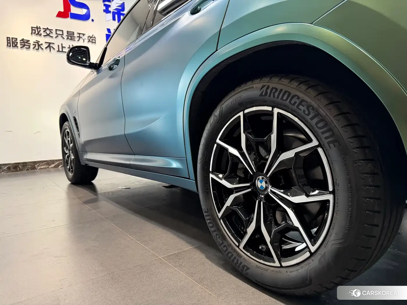 BMW X4 2023 Черный из Китая, фото 2