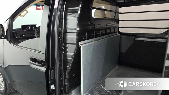 Hyundai Staria 2025 Черный из Кореи, фото 2