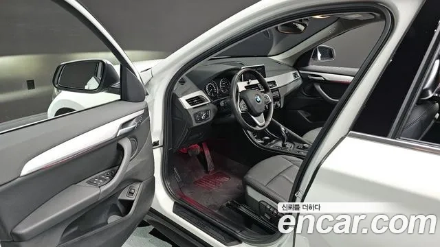 BMW X1 (F48) 2020 Белый из Кореи, фото 2