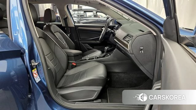 Volkswagen 7th Generation of Jetta 2021 Синий из Кореи, фото 2