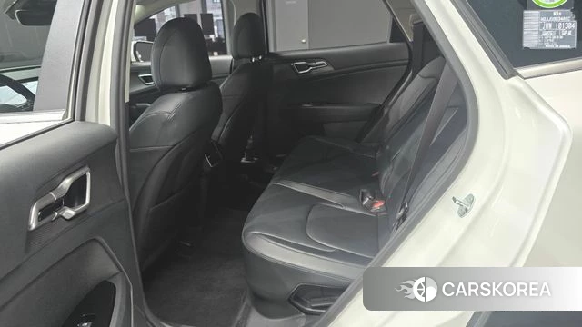Kia Sportage 5th Generation Hybrid 2023 Белый из Кореи, фото 2