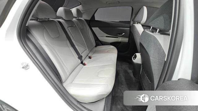 Hyundai Avante (CN7) 2022 Белый из Кореи, фото 2