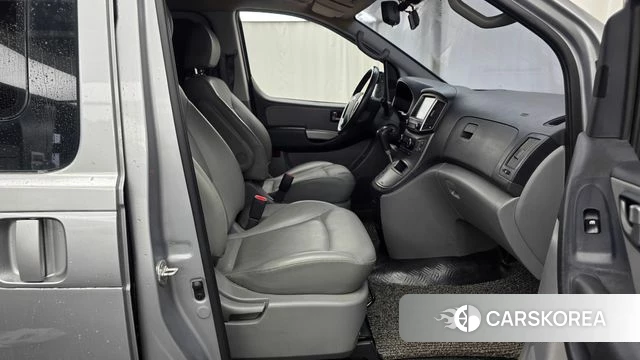 Hyundai The New Grand Starex 2018 Серебряный из Кореи, фото 2