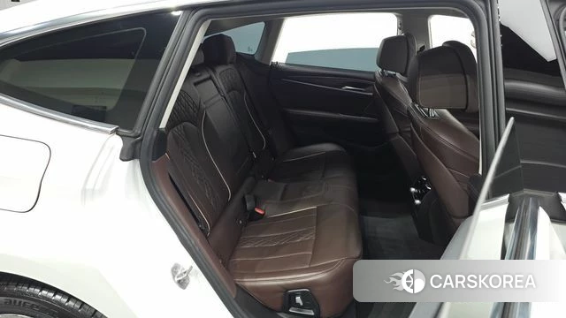 BMW 6 Series GT (G32) 2022 Белый из Кореи, фото 2