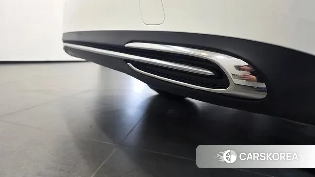 Mercedes-Benz E-Class W214 2025 Белый из Кореи, фото 2