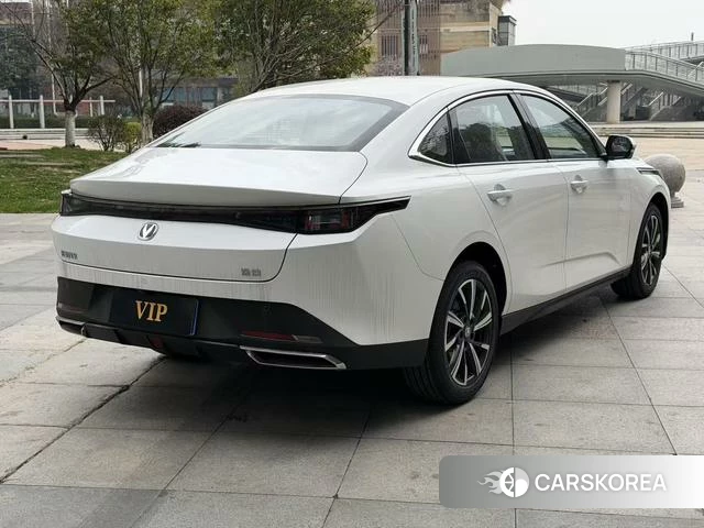Chang'an Yidong 2026 Белый из Китая, фото 2