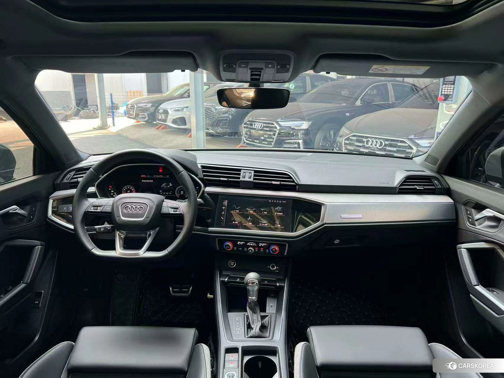 Audi Q3 2023 Темно-серый из Китая, фото 2
