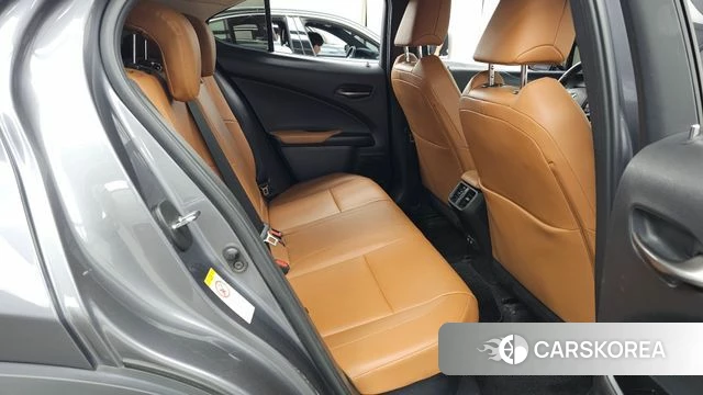 Lexus UX250h 2019 Серый из Кореи, фото 2