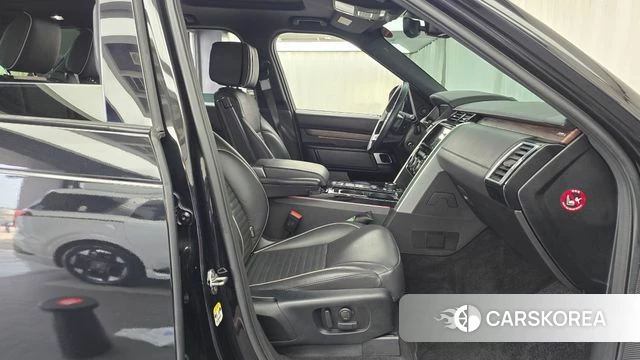 Land Rover Discovery 5 2019 Черный из Кореи, фото 2