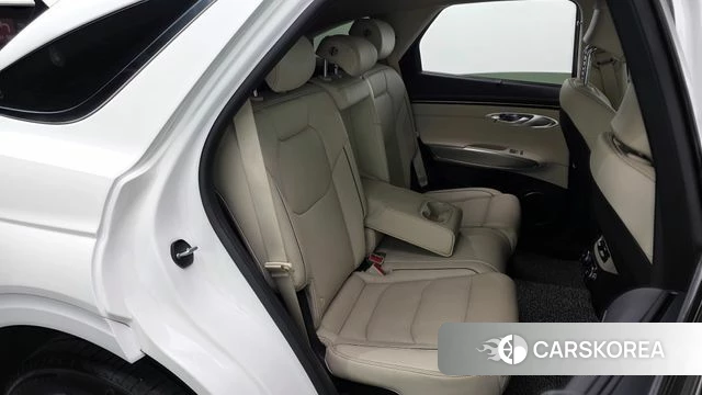 Genesis GV70 2023 Белый из Кореи, фото 2