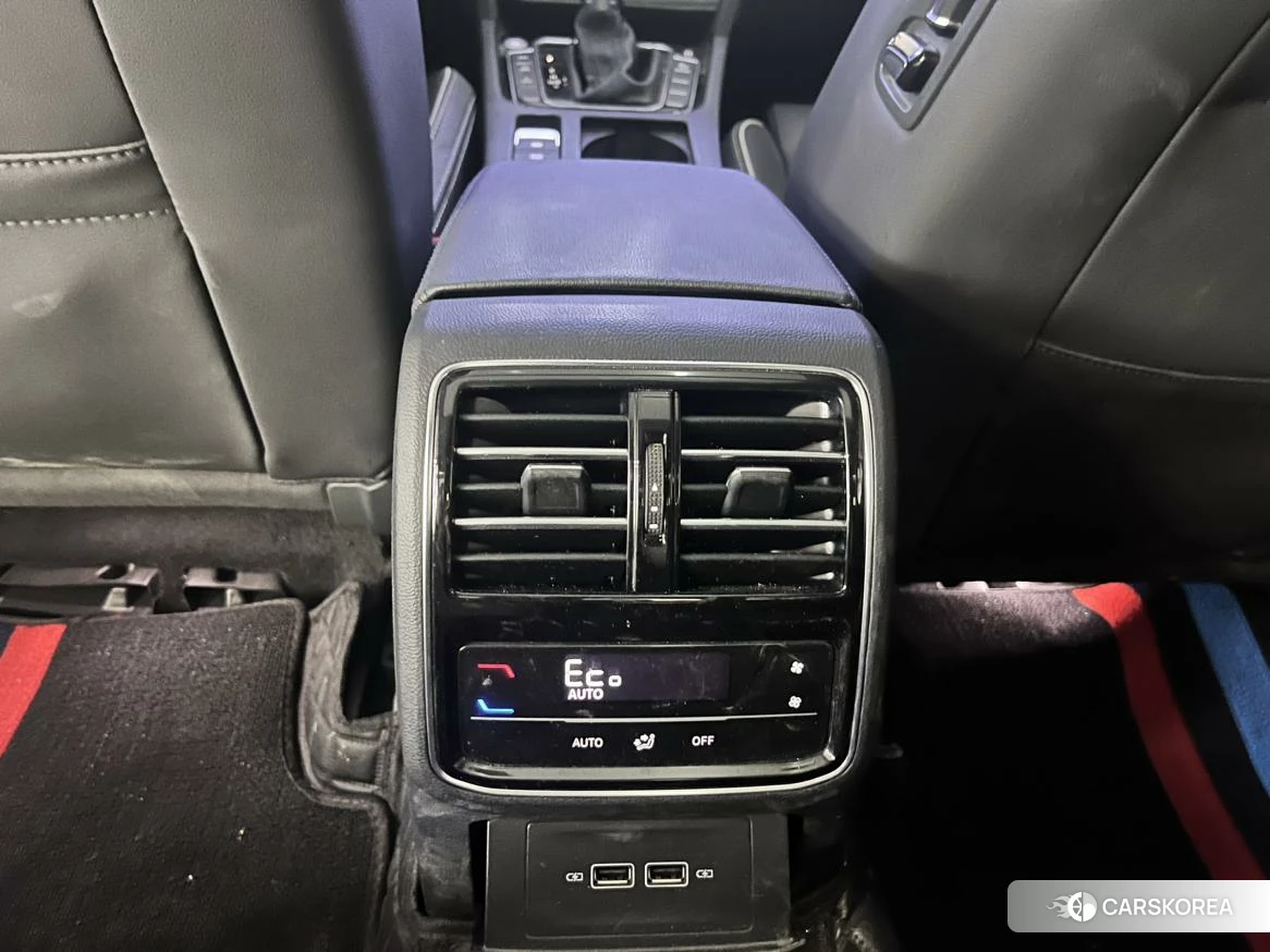Volkswagen Magotan PHEV 2021 Черный из Китая, фото 2