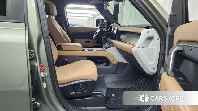 Land Rover Defender (L663) 2025 Цвет тростника из Кореи, фото 2