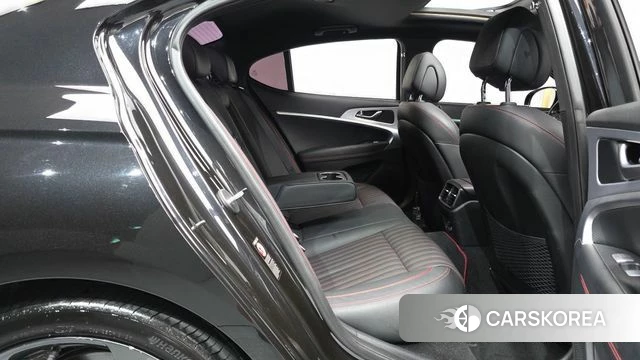 Genesis G70 2019 Черный из Кореи, фото 2