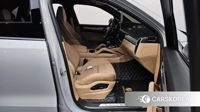 Porsche Cayenne (PO536) 2023 Серебристо-серый из Кореи, фото 2