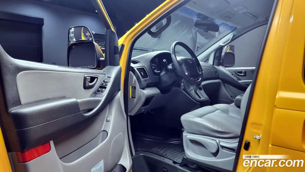 Hyundai The New Grand Starex 2018 Желтый из Кореи, фото 2