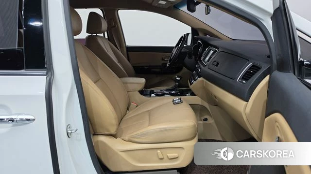 Kia The New Carnival 2018 Белый из Кореи, фото 2