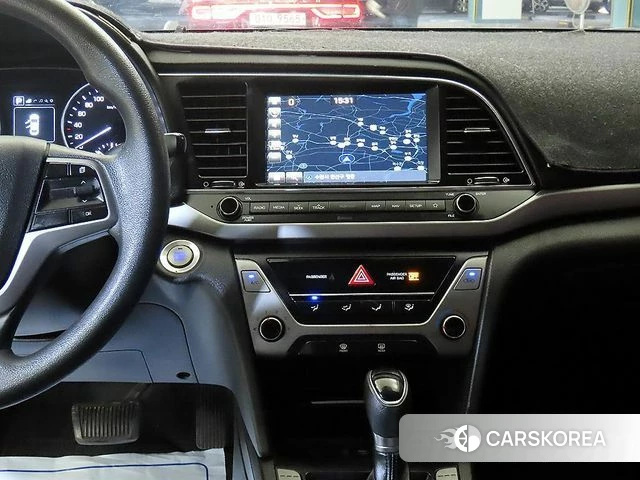 Hyundai Avante AD 2018 Белый из Кореи, фото 2