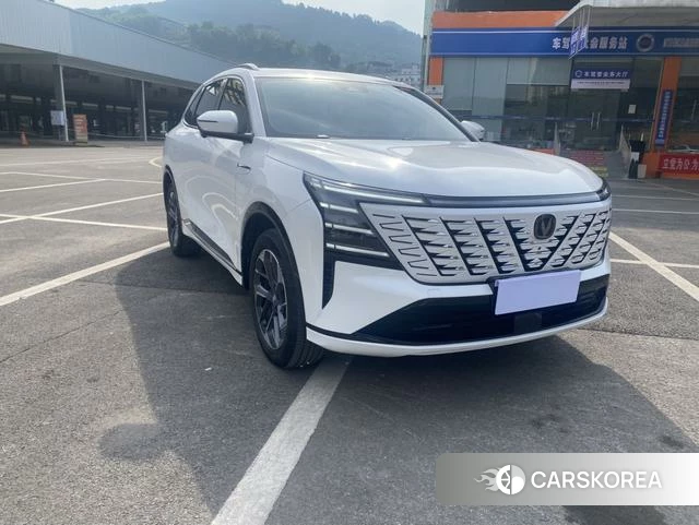 Chang'an CS75 PLUS 2025 Белый из Китая, фото 2