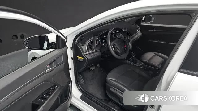 Hyundai Avante AD 2018 Белый из Кореи, фото 2