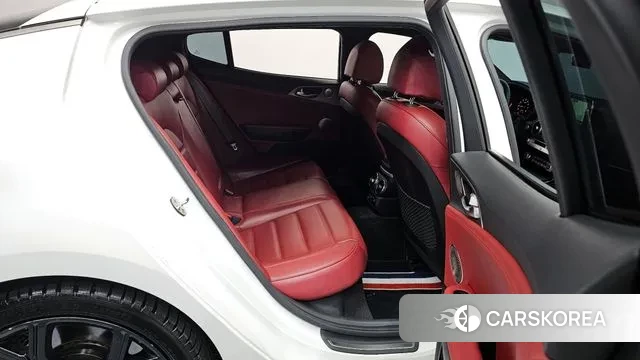 Kia Stinger id 3479606 из Кореи 2