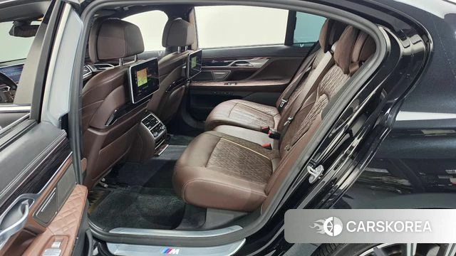 BMW 7 Series (G11) 2019 Черный из Кореи, фото 2