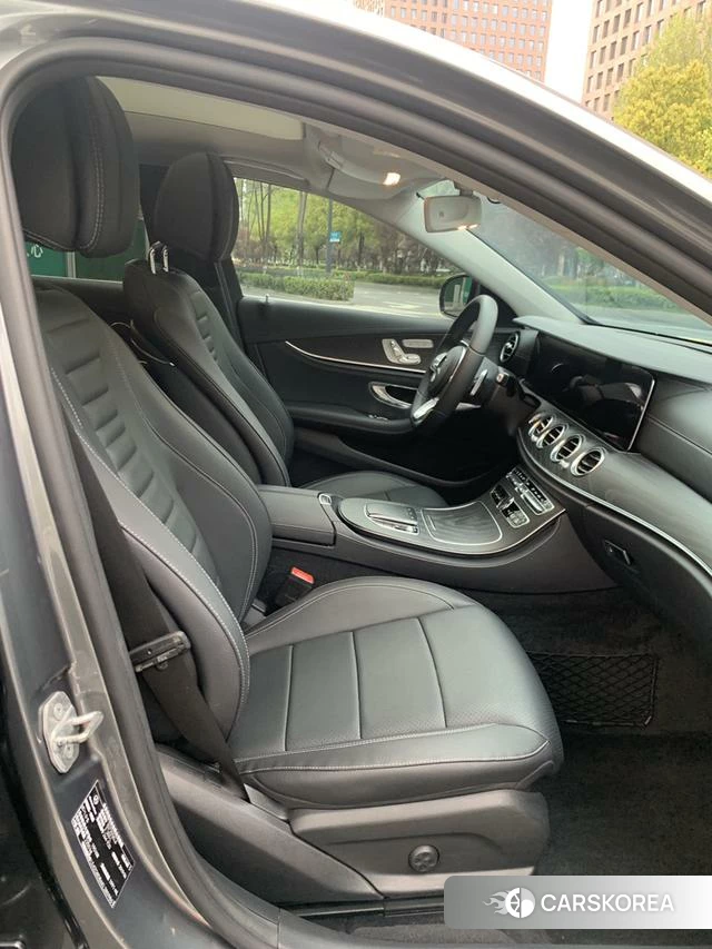 Mercedes-Benz E-class 2019 Темно-серый из Китая, фото 2