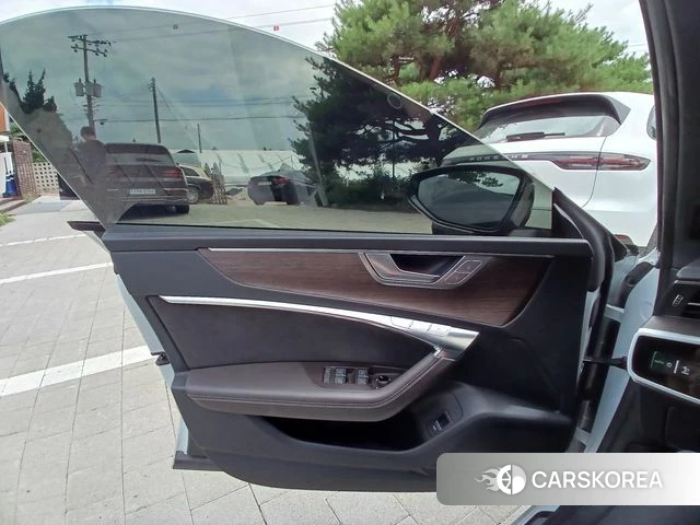 Audi A7 (4K) 2023 Белый из Кореи, фото 2
